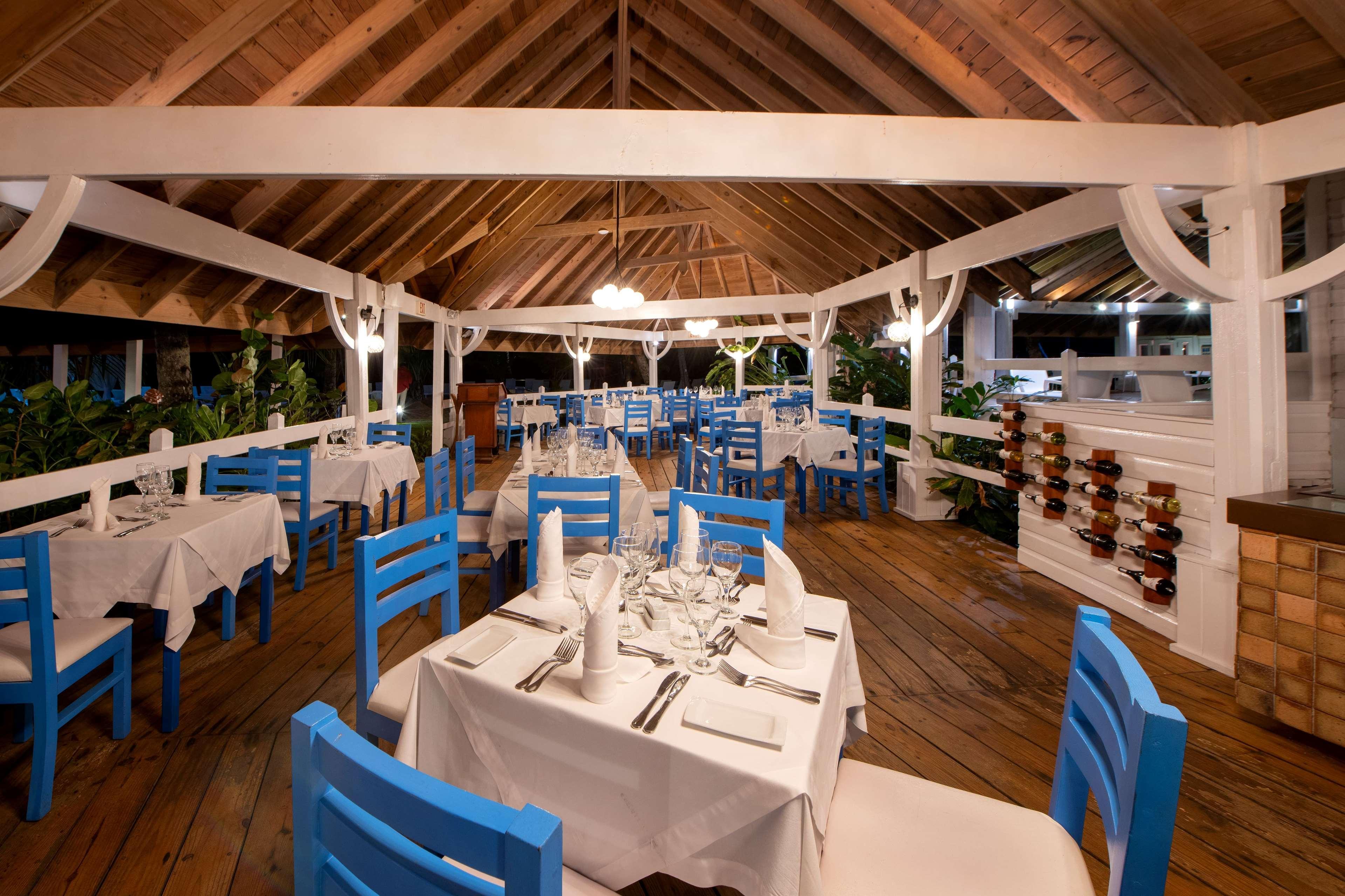 ヴィヴァ ウインダム V サマナ オールインクルーシブ リゾート【大人専用】 ラス・テレナス エクステリア 写真 Restaurant at Sandals Halcyon Beach