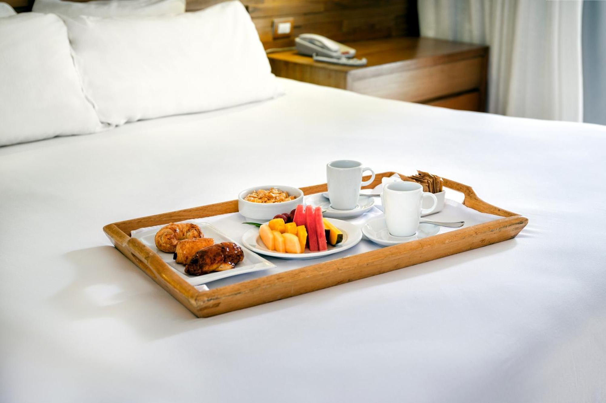 ヴィヴァ ウインダム V サマナ オールインクルーシブ リゾート【大人専用】 ラス・テレナス エクステリア 写真 Room service