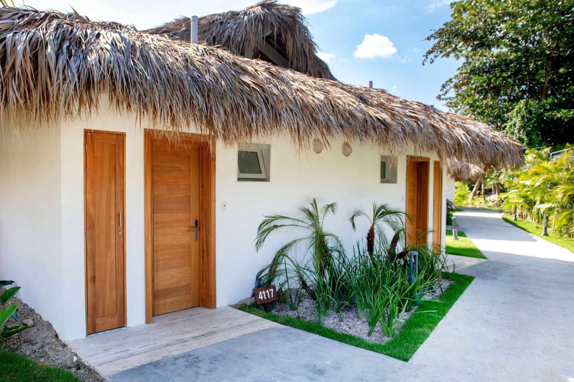 ヴィヴァ ウインダム V サマナ オールインクルーシブ リゾート【大人専用】 ラス・テレナス エクステリア 写真 The bathrooms at the resort