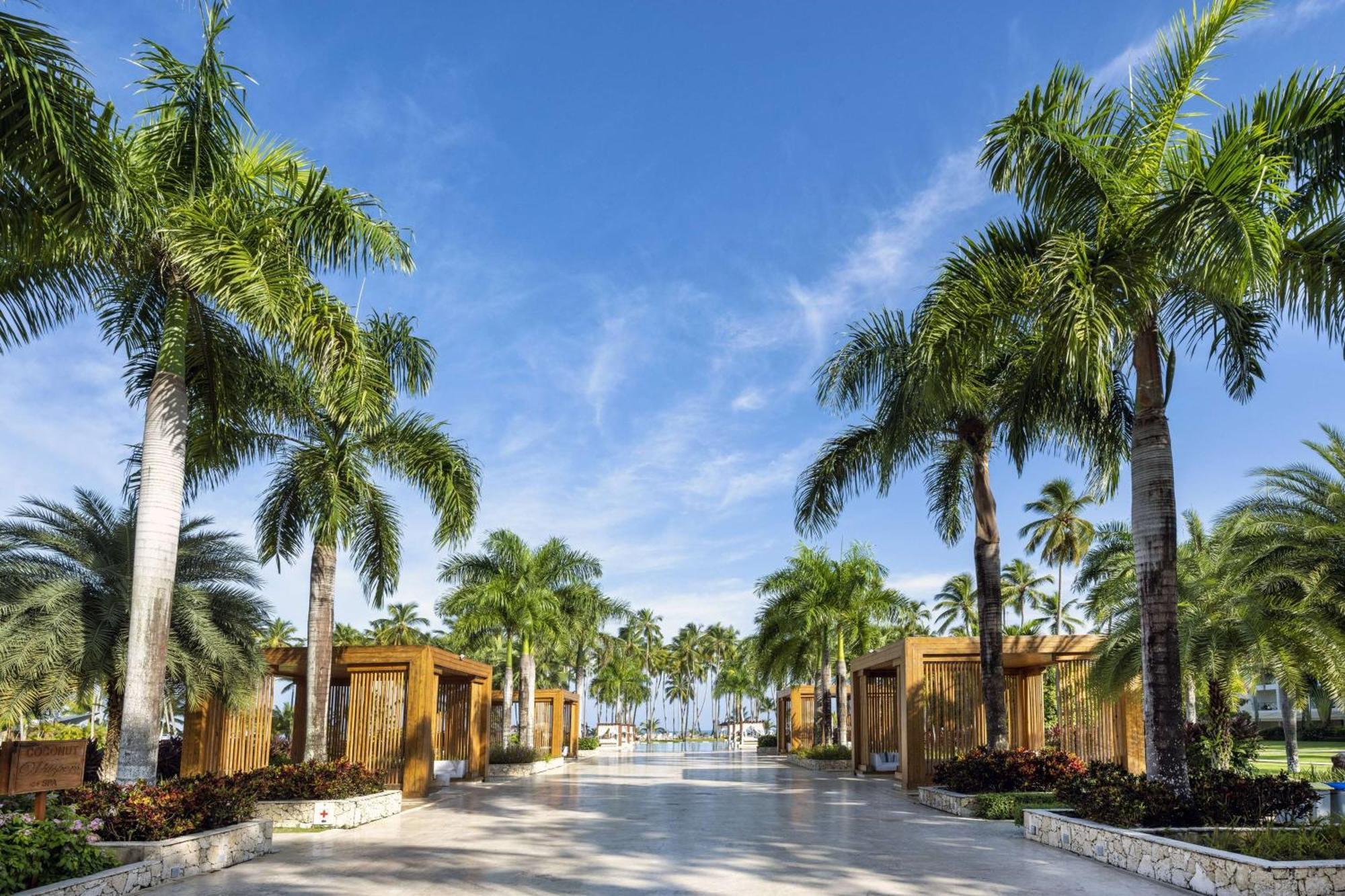 ヴィヴァ ウインダム V サマナ オールインクルーシブ リゾート【大人専用】 ラス・テレナス エクステリア 写真 Entrance to the resort